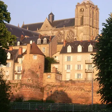 Spacious In Le Mans, Quiet & Terrace, 7 People *