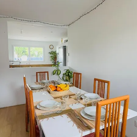 Spacious In Le Mans, Quiet & Terrace, 7 People Vakantiehuis *