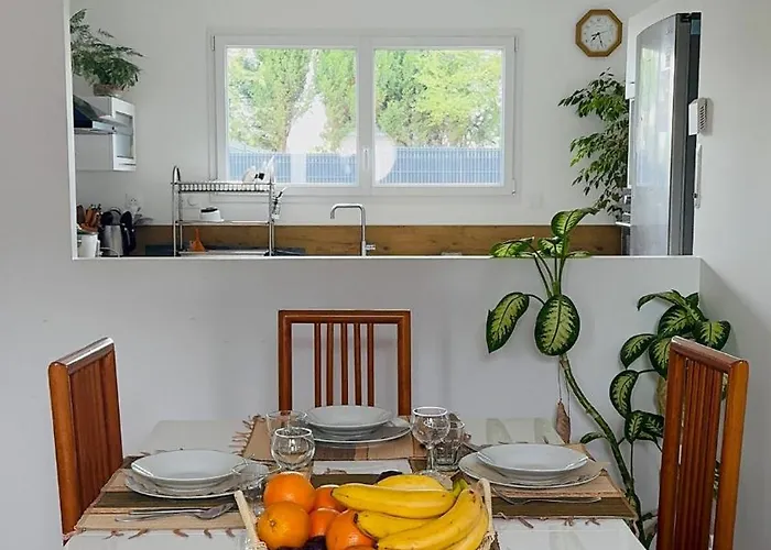 Spacious In Le Mans, Quiet & Terrace, 7 People * Trange